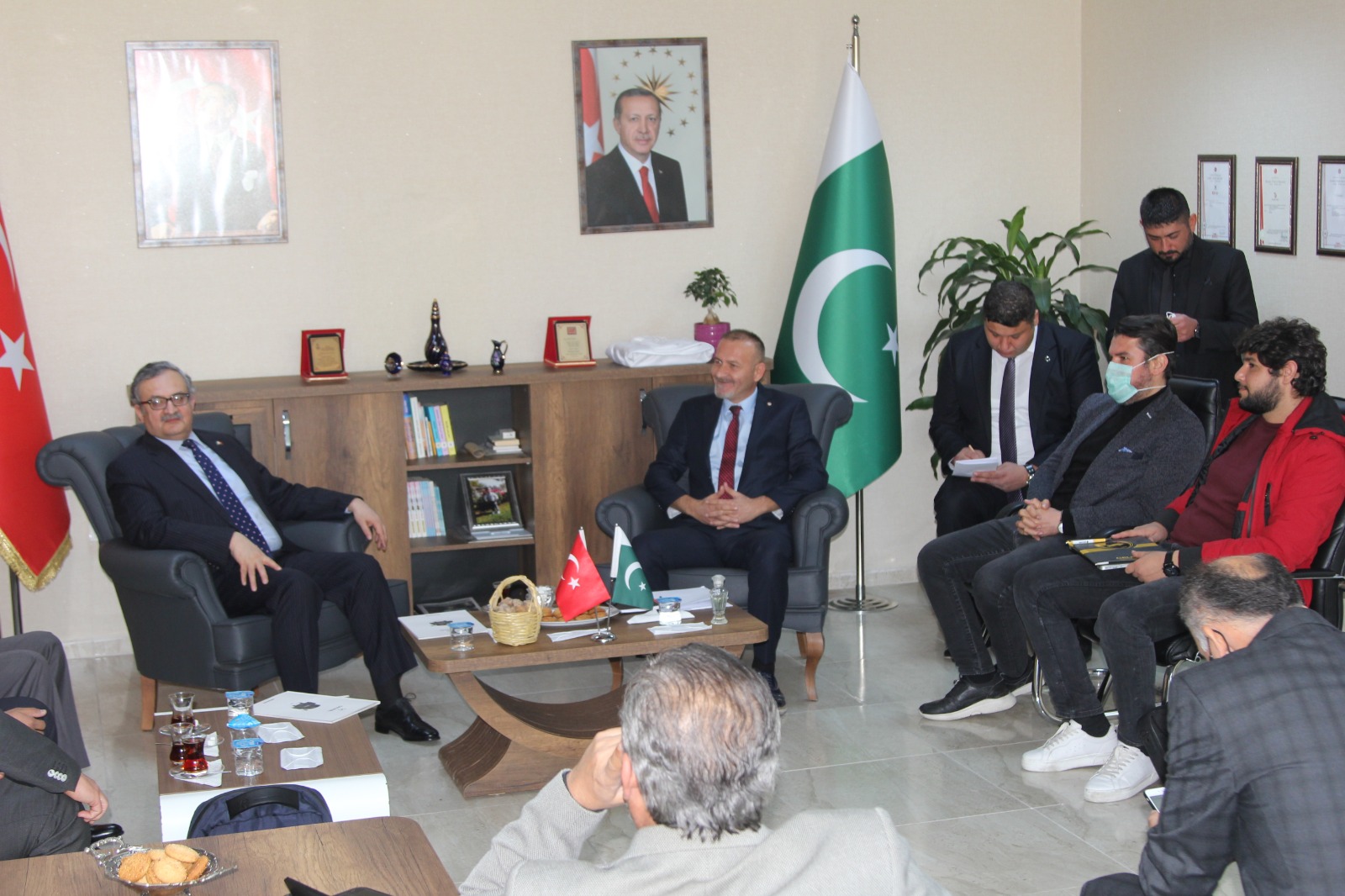 Pakistan Büyükelçi Si SANKON Konya il Başkanlığını ziyaret etti