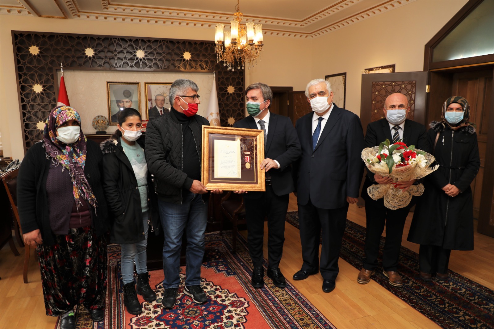 Aksaray’da Şehit Ailesine ‘Devlet Övünç Madalyası’ verildi
