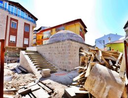 Aksaray’da Hassas Baba Türbesinde Restorasyon Çalışmaları Devam Ediyor 