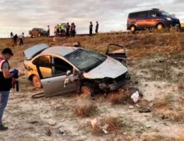 Aksaray’da otomobil şarampole devrildi 1 kişi öldü, 6 kişi yaralandı