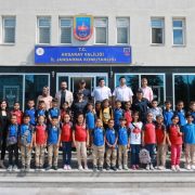 Çocuklardan Jandarma kışlasına ziyaret