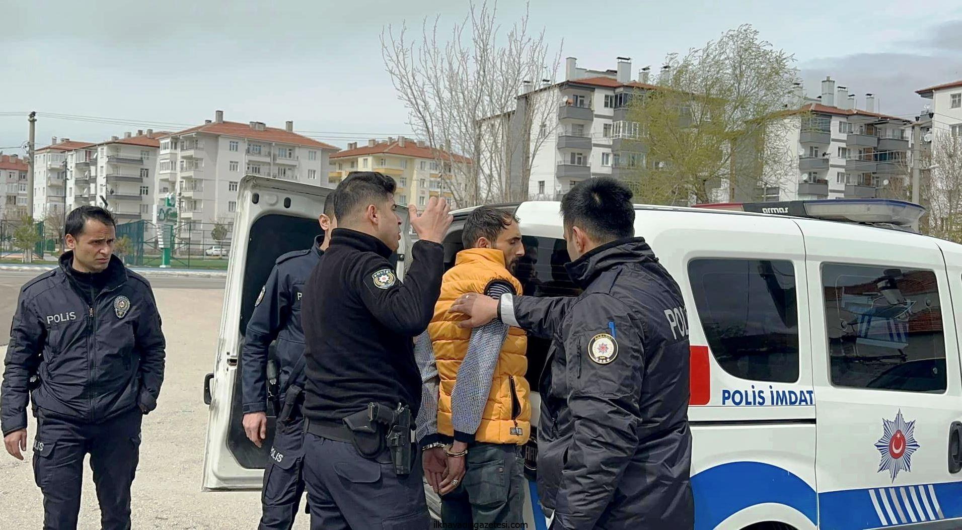 Aksaray’da Oto hırsızı polis Kavalamacasıyla yakalandı