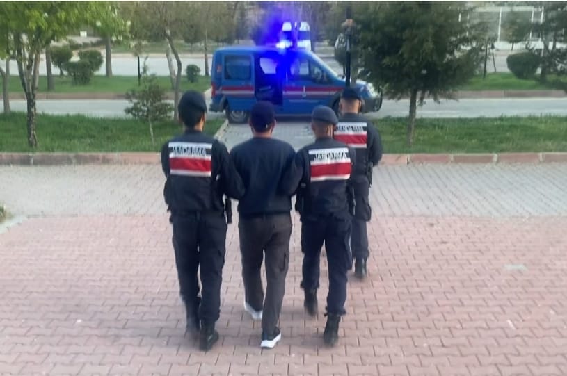 Aksaray’da Jandarma yol denetimlerinde Firari DEAŞ’lı yakalandı