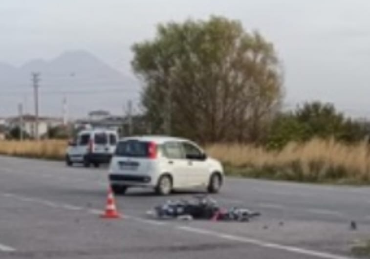 Aksaray’da hafif ticari araç ile motosiklet çarpıştı 1 ölü Bir yaralı