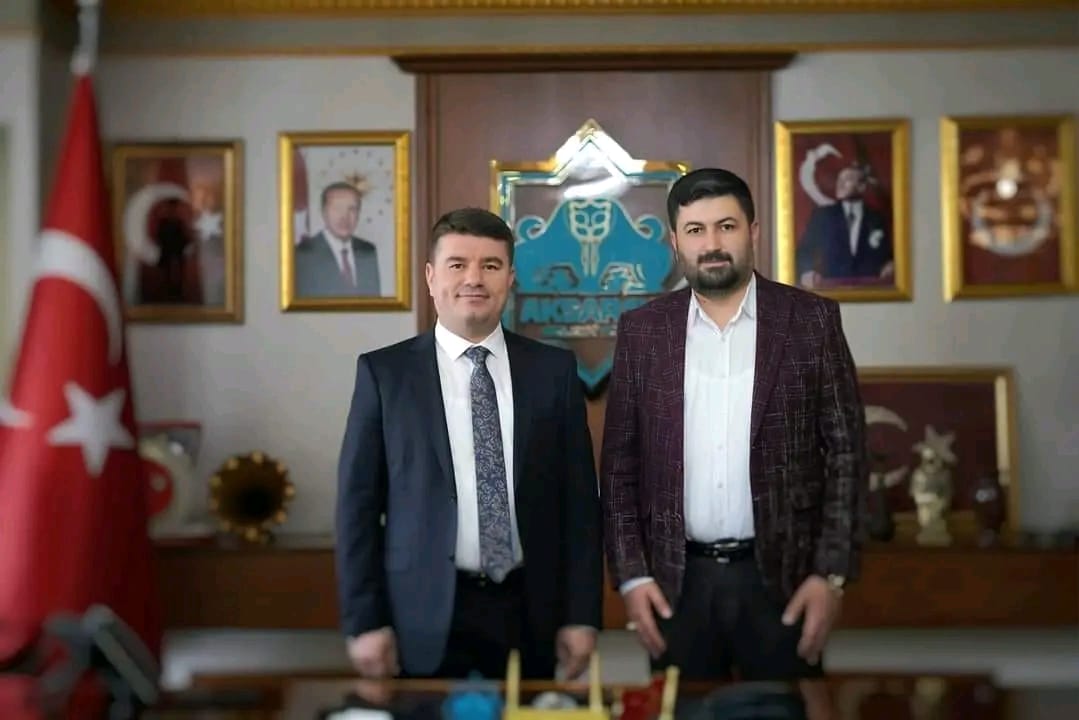 AKParti’li Belediye başkanının Örnek Özel Kalem Müdürü
